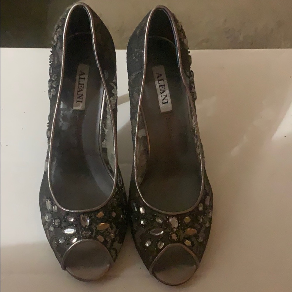 3” heels lace with beading